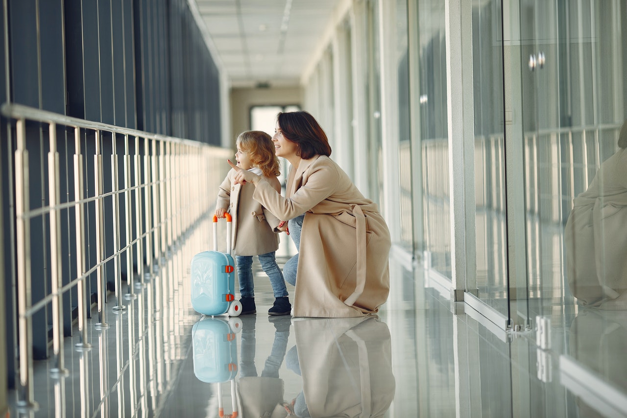 Bagaż podręczny Aegean Airlines - bagaż dla niemowląt i dzieci