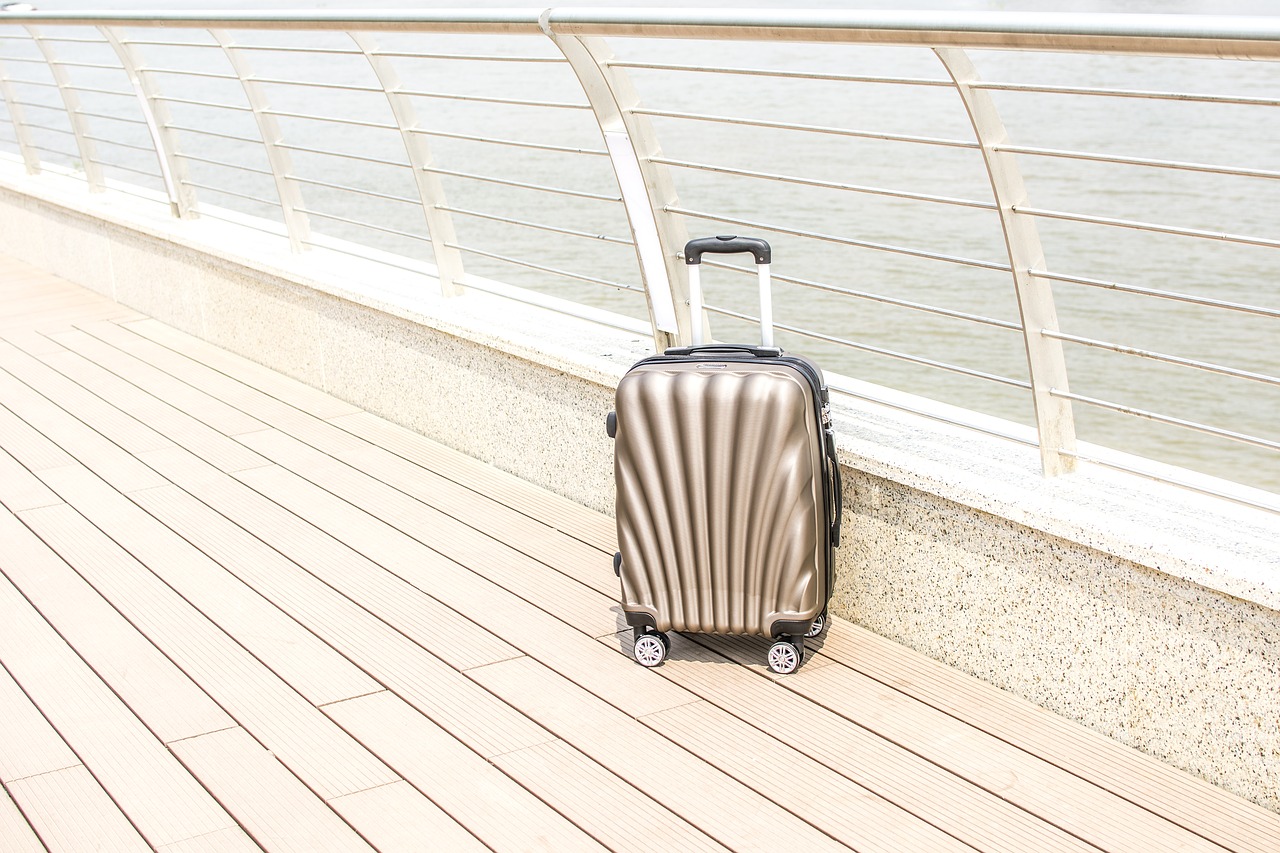 Jak wybrać walizkę kabinową do samolotu?