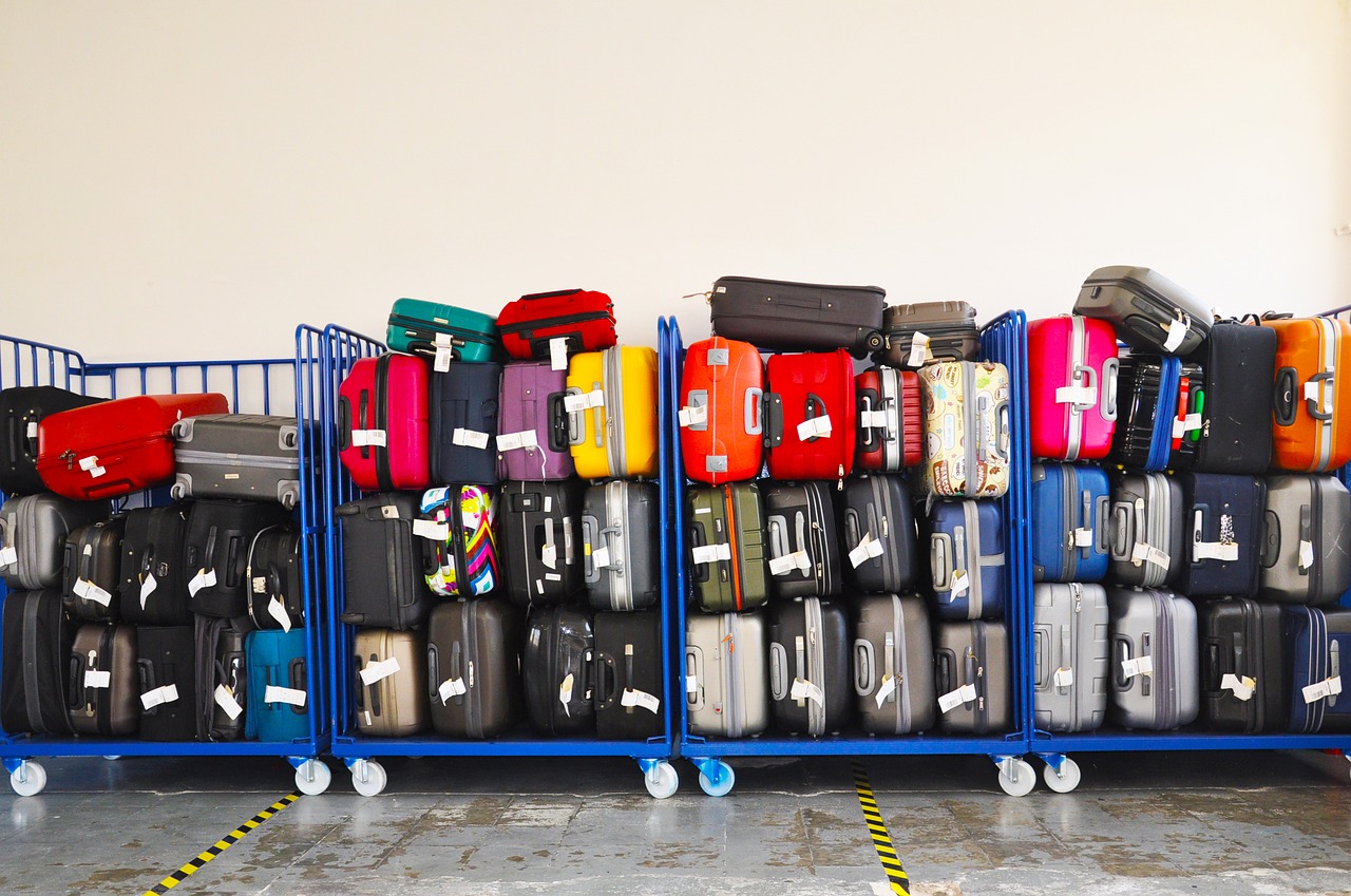 WizzAir bagaż rejestrowany: cena, wymiary, waga, limit